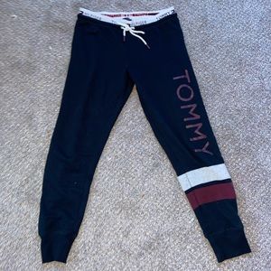 Tommy Hilfiger joggers💙